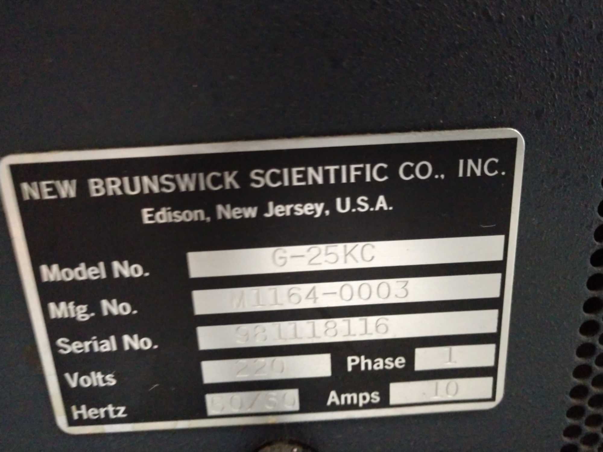 New Brunswick incubator shaker