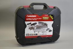 Husky 111-Piece 1/4in & 3/8in Drive Mechanics Tool Set