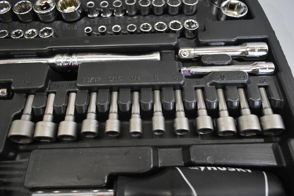 Husky 111-Piece 1/4in & 3/8in Drive Mechanics Tool Set