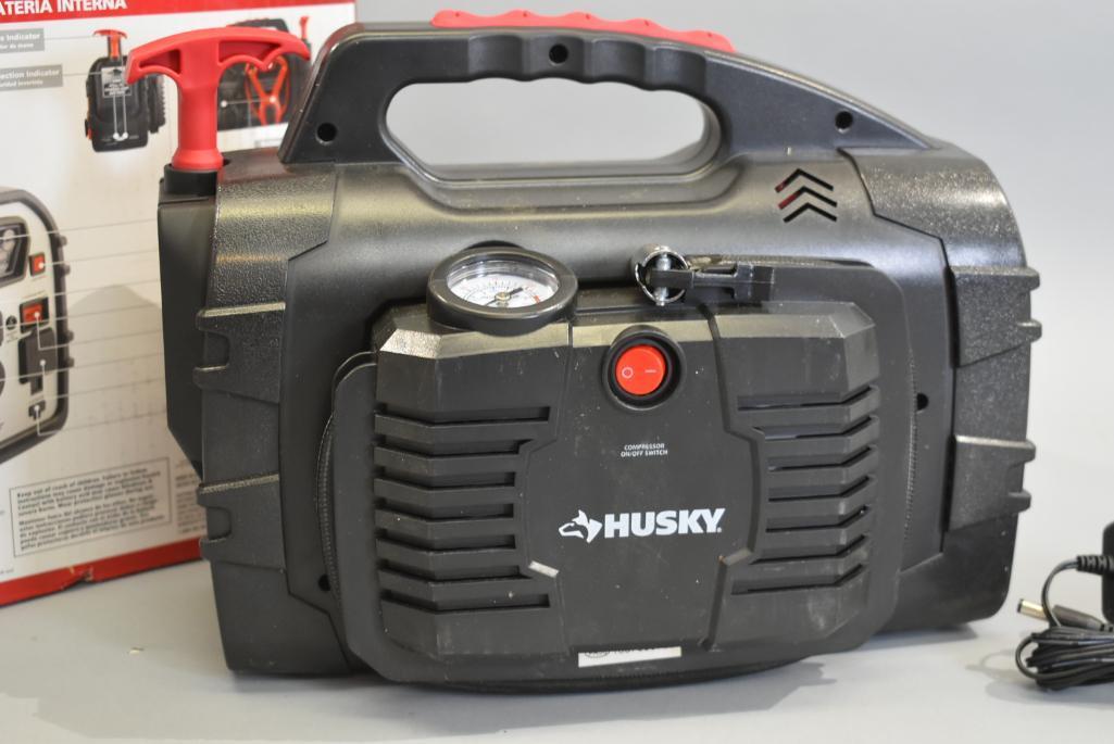 Husky 8 in 1 Portable Jumpstart Pack