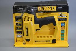 Dewalt Multi-Tacker Nail / StapleGun