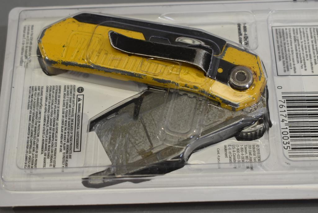 Dewalt Folding Retractable Knife