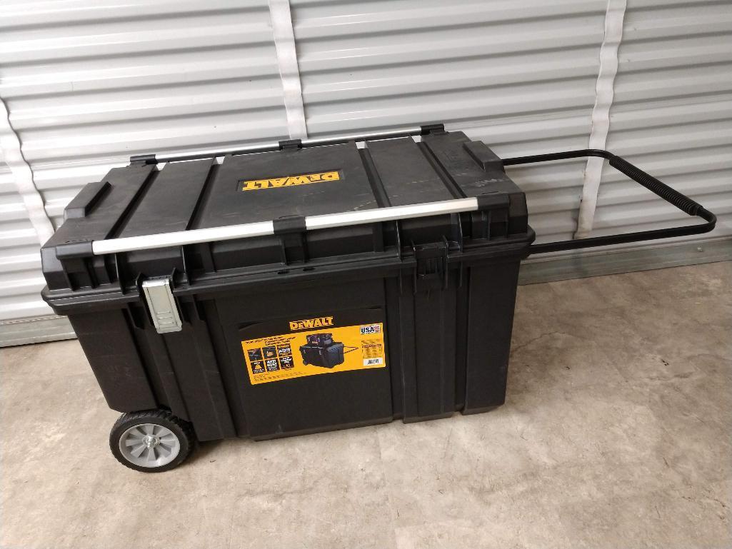 Dewalt Mobil Storage Tough Chest