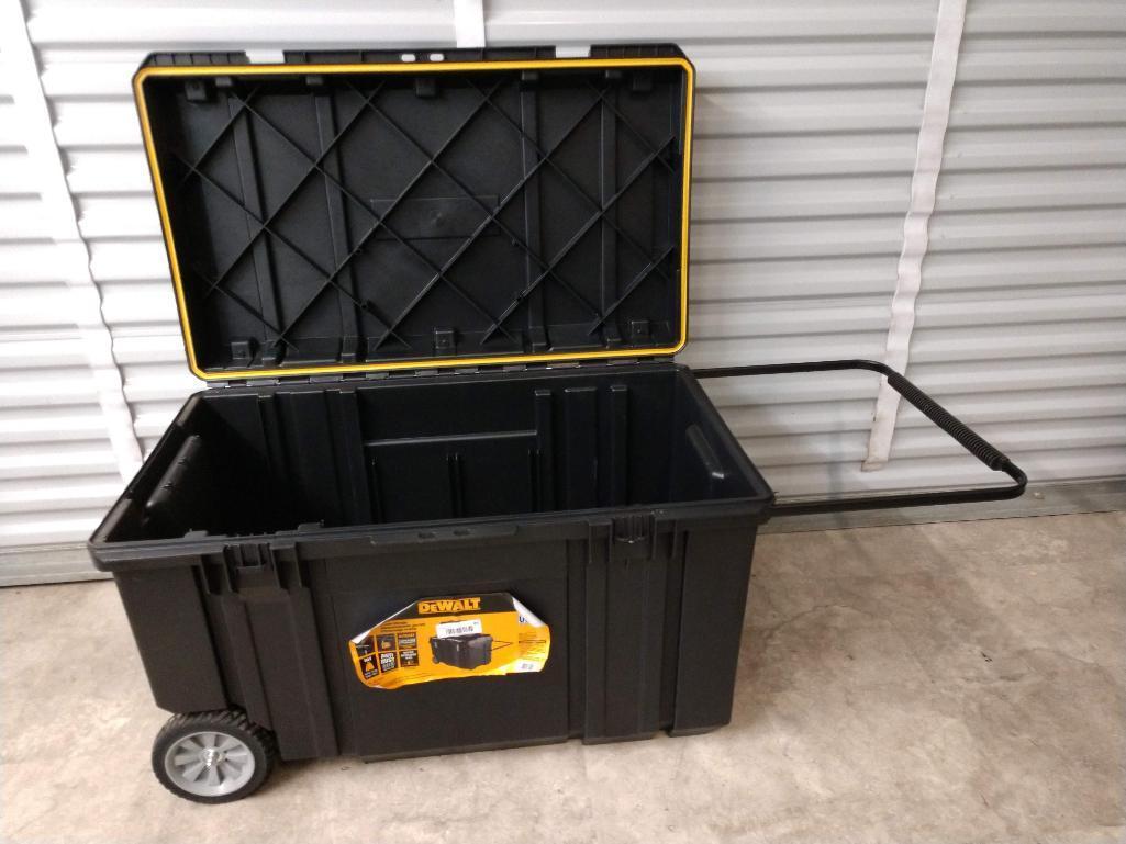 Dewalt Mobil Storage Tough Chest