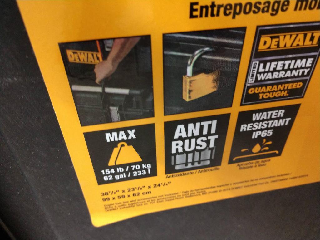 Dewalt Mobil Storage Tough Chest