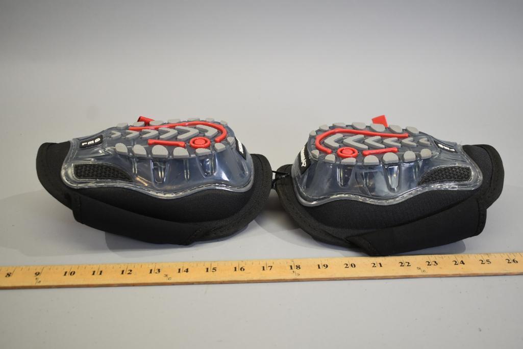 Pair Of Husky GEL Knee Pads