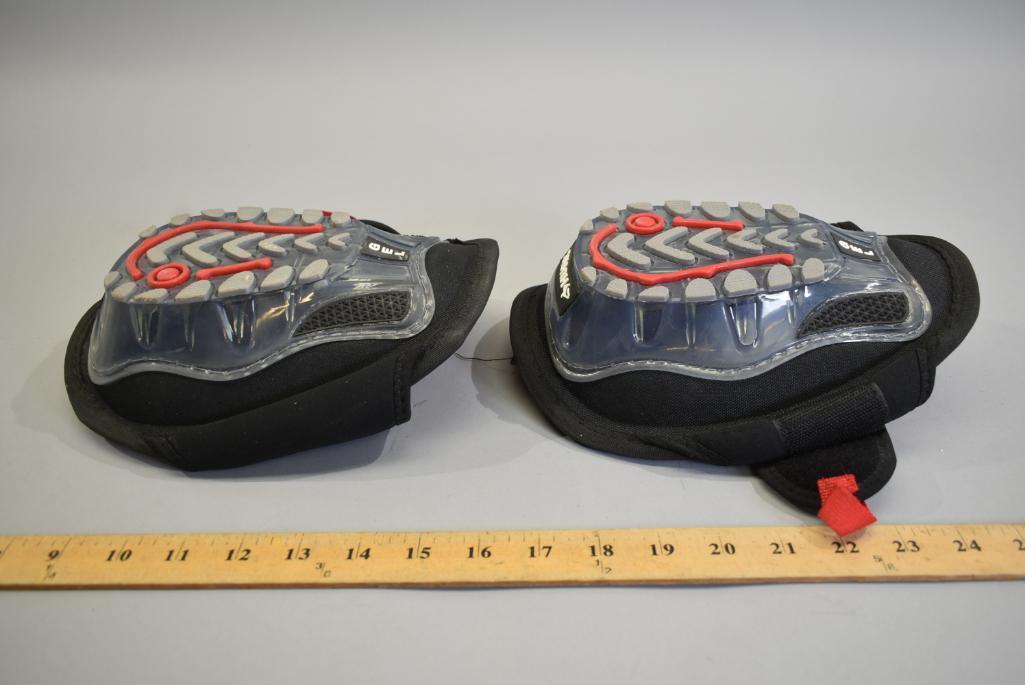 Pair Of Husky GEL Knee Pads