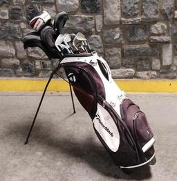 Taylor Made Golf Club Set With Bag