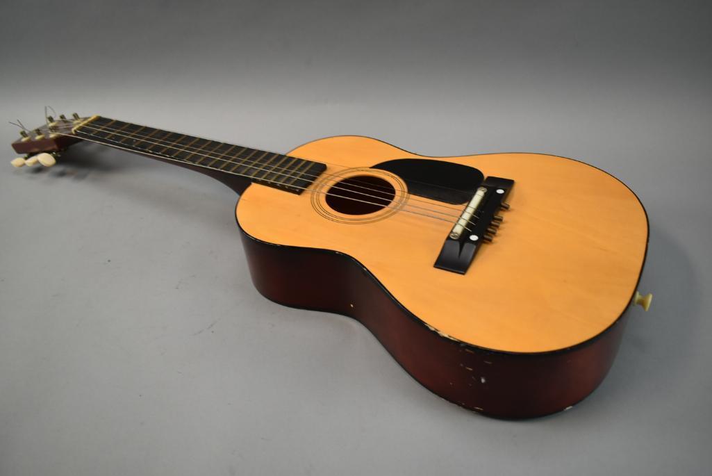 Lauren Acoustic Guitar