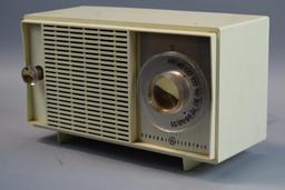 Vintage General Electric Radio