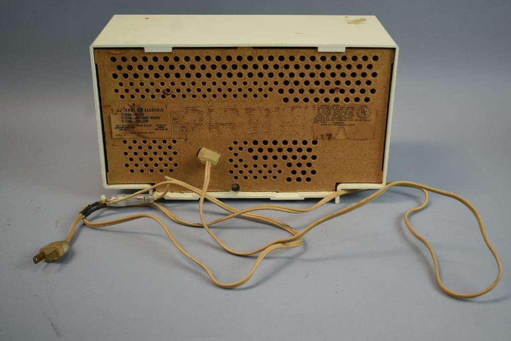 Vintage General Electric Radio