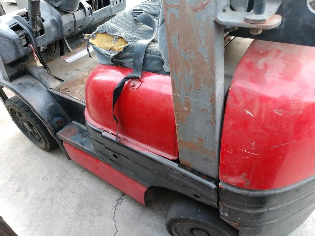 Toyota 5,500 Pound Capacity Propane Forklift