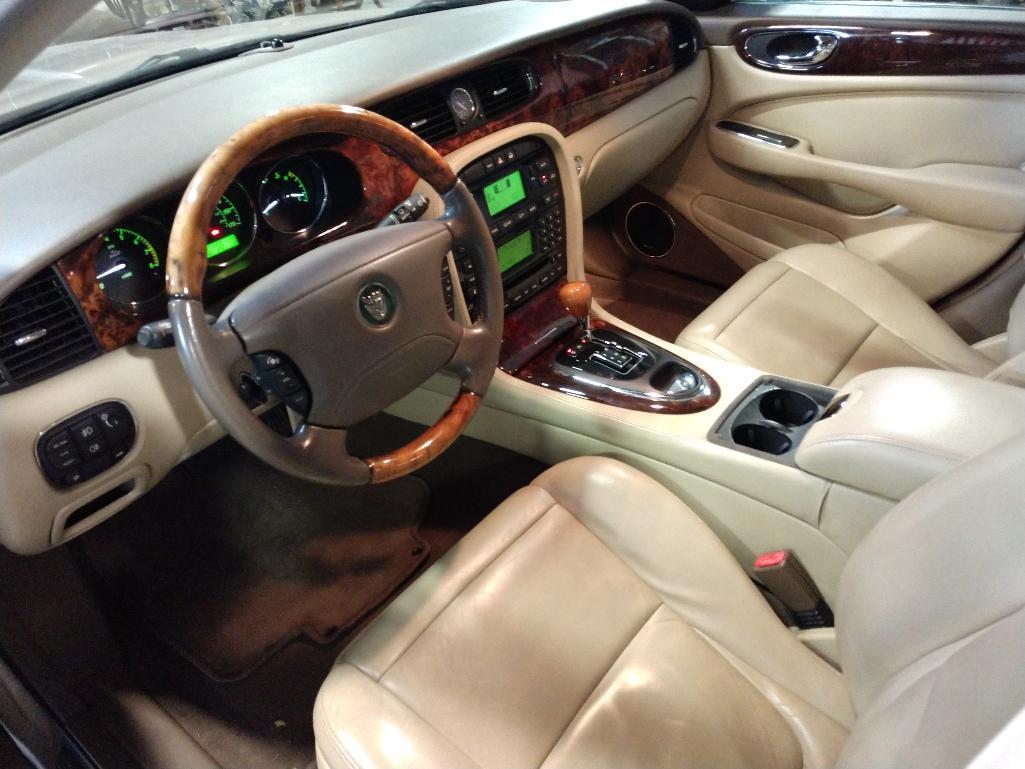 2005 Jaguar XJ8L Passenger Car - LOW MILES