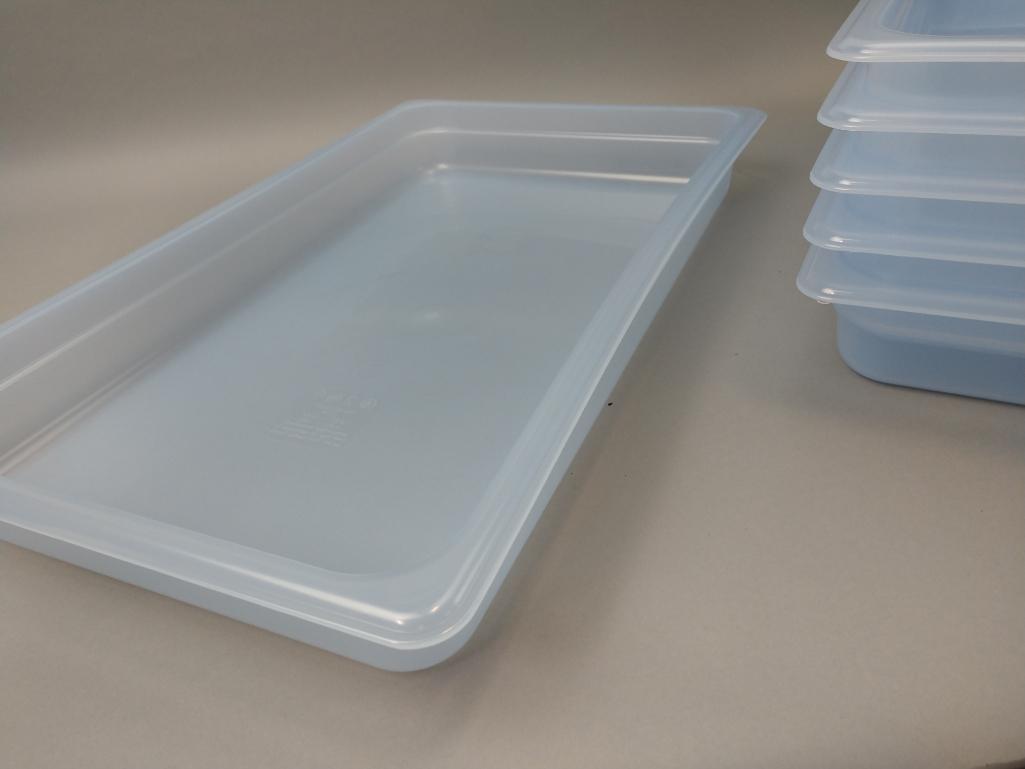 35 NEW Cases Of Cambro Food Pans