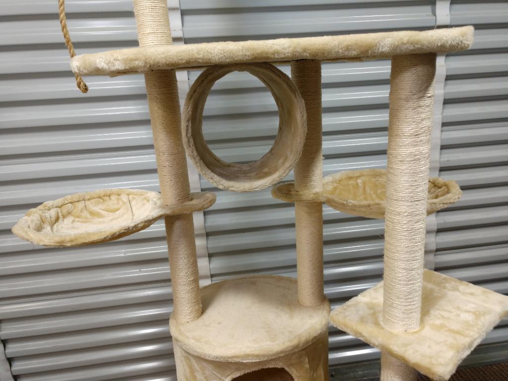 Large Deluxe Cat Tree / Cat Condo