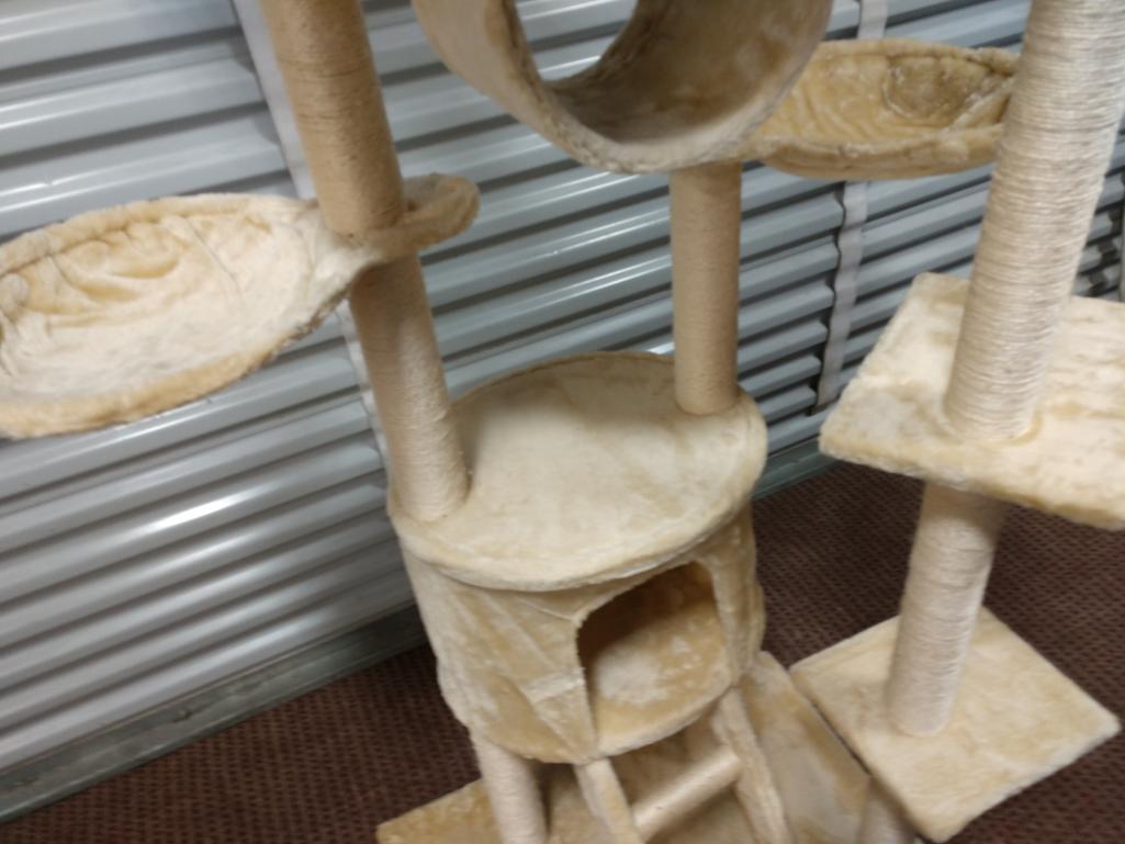 Large Deluxe Cat Tree / Cat Condo