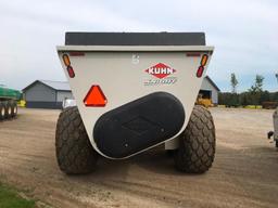 2015 Kuhn Knight Protwin SLC141 tandem axle manure spreader; left side discharge; hydraulic power