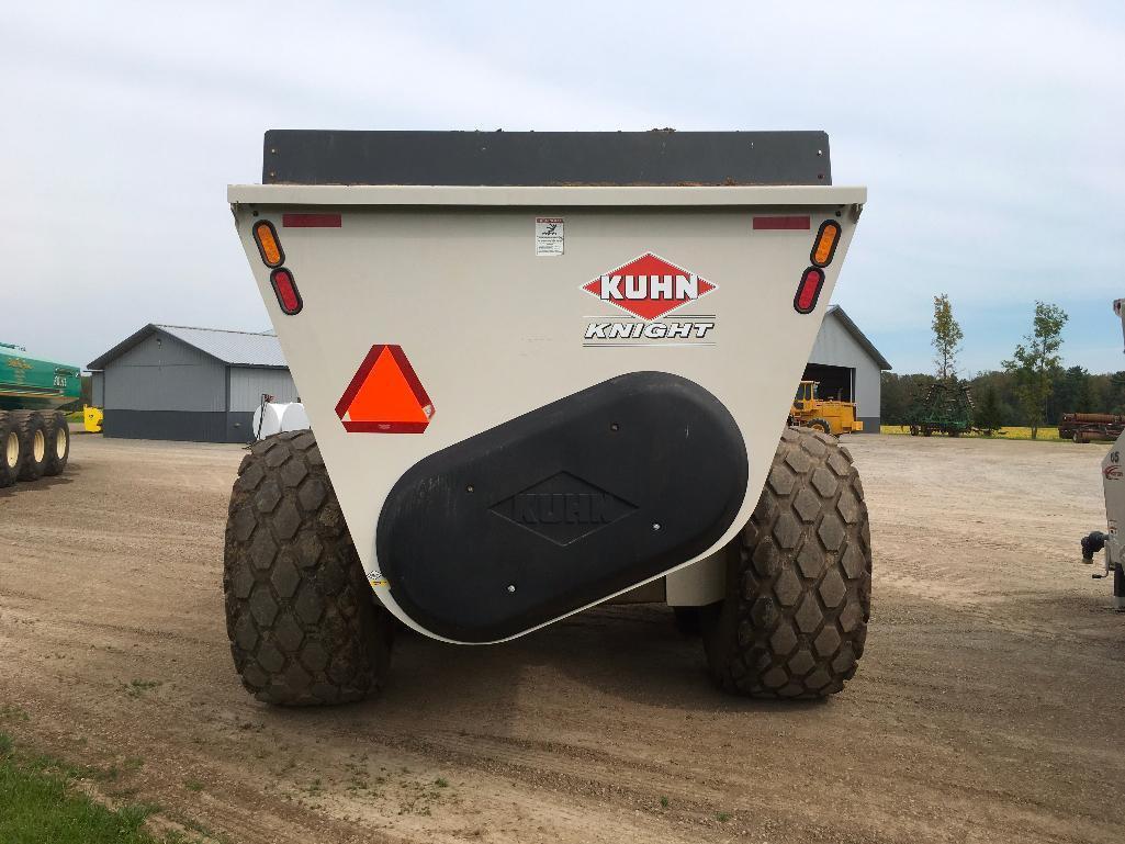 2015 Kuhn Knight Protwin SLC141 tandem axle manure spreader; left side discharge; hydraulic power