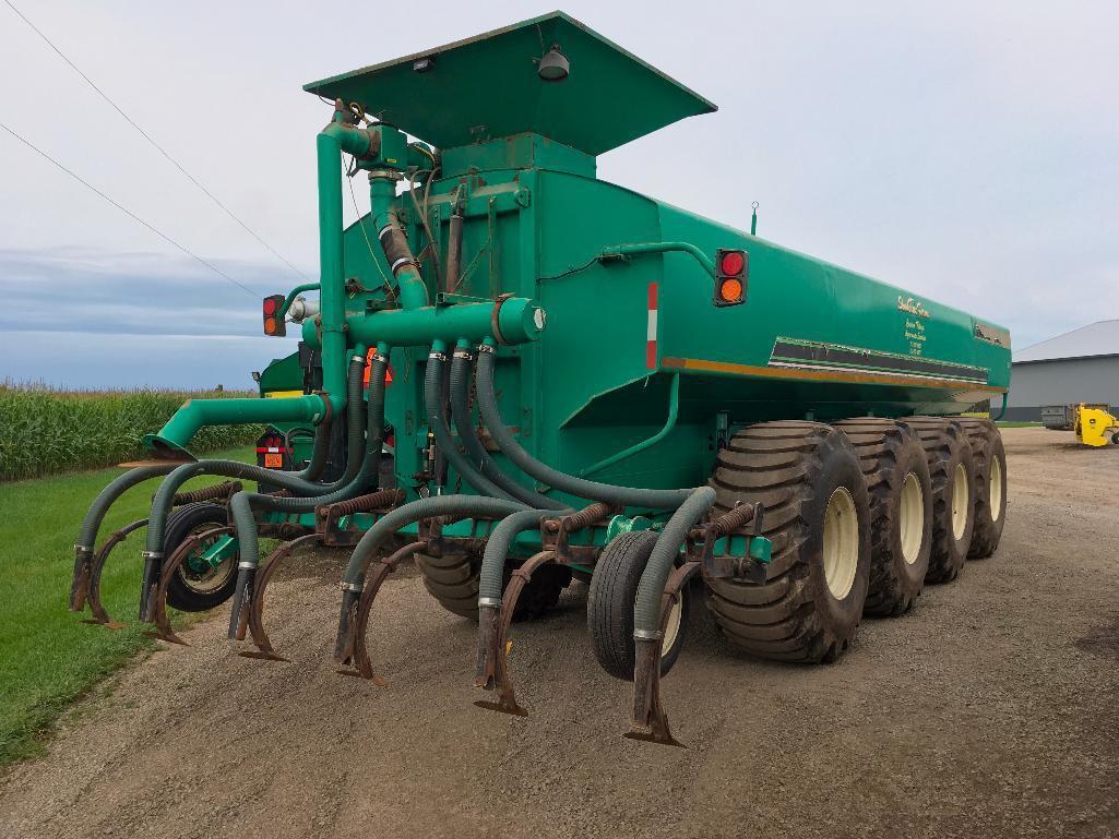 2004 Houle 9,500-gallon quad axle tanker spreader; rear discharge; PTO pump; 6-shank injector bar;