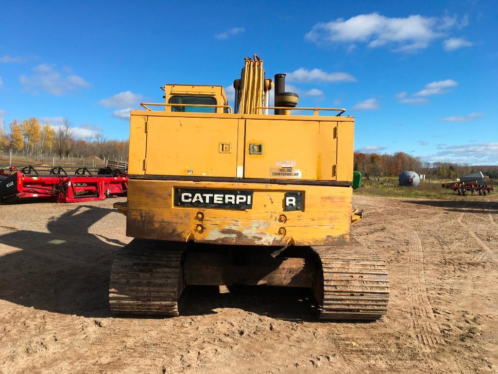 1984 Caterpillar 225 hydraulic excavator; cab w/ heat; Cat 3208 engine; 44in bucket; aux hyds; 7,785