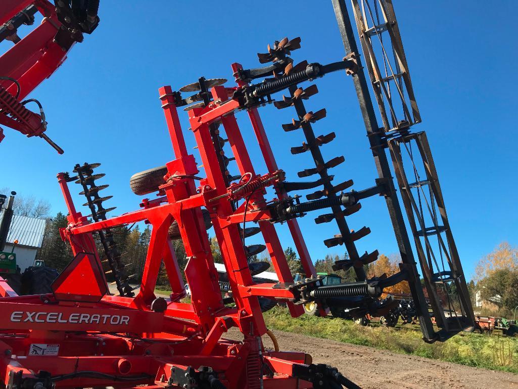 2014 Kuhn Excelerator 8000 vertical till high speed disk; 30ft; hyd cushion hitch; rock flex; Star