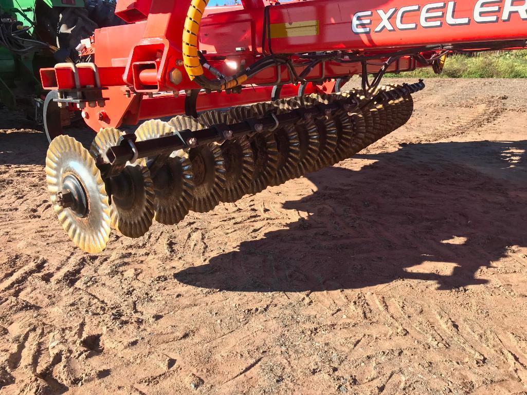 2014 Kuhn Excelerator 8000 vertical till high speed disk; 30ft; hyd cushion hitch; rock flex; Star