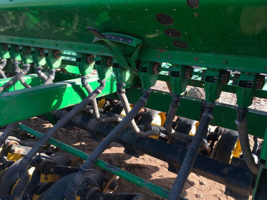 1991 John Deere 750 no till grain drill; 15ft; 7 1/2in spacing; drawbar pull; markers; tarp; 31 x