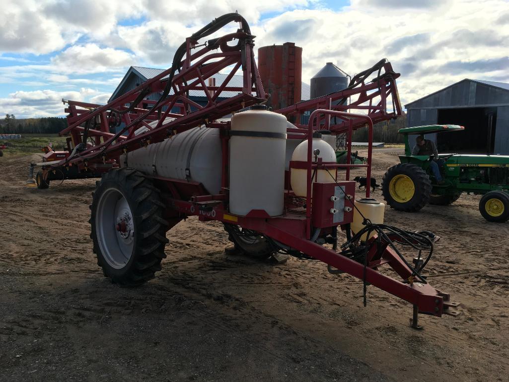 Miller Pro 1,000-gallon sprayer; 60ft boom w/ field cushion; large tires; foamer, Raven 440 control;