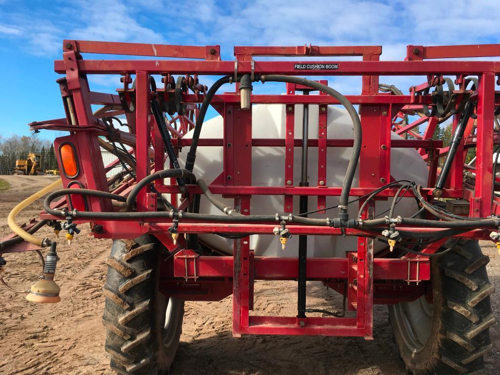 Miller Pro 1,000-gallon sprayer; 60ft boom w/ field cushion; large tires; foamer, Raven 440 control;