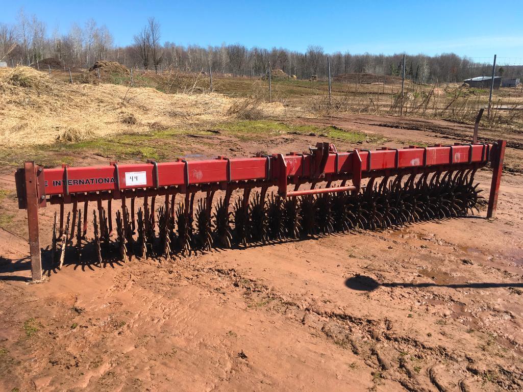 Case IH 133 15ft 3pt rotary hoe.