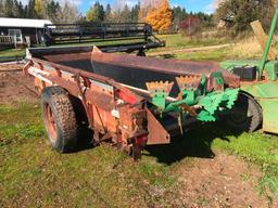 1994 H&S 270 single axle manure spreader w/ Teflon floor; s/n 494009.