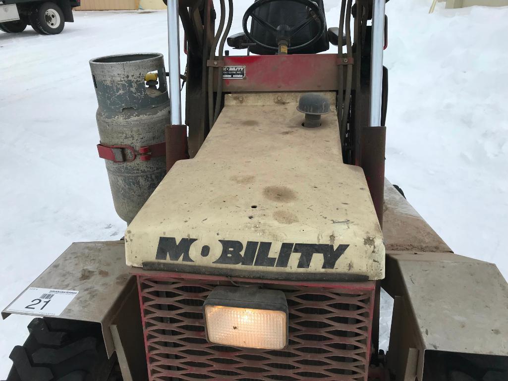 Mobility Dipper 88 wheel loader; OROPS; 4x4; LP gas engine; hydro trans; quick coupler GP bucket;