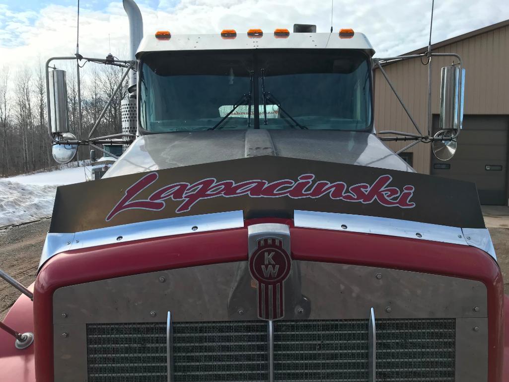 2003 Kenworth T-800 day cab truck tractor; tandem axle; Cat C-12 engine; 10-speed trans; engine