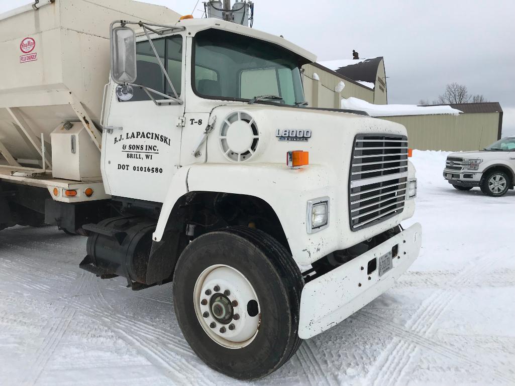 1989 Ford L8000 fertilizer truck; tandem axle; Ford diesel engine; auto trans; Ray-Man field charger