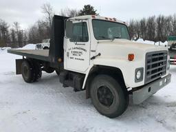 1982 International S1700 flatbed truck; single axle; IHC diesel engine; 5x2 trans; 15ft steel