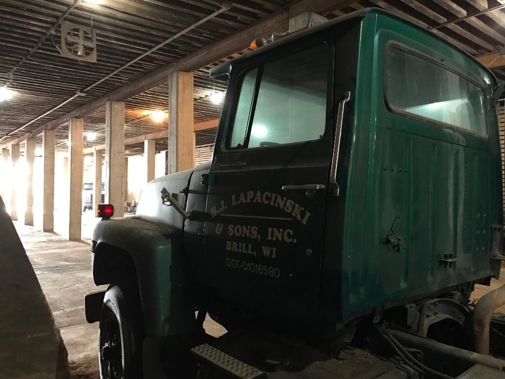 1978 (Circa) Ford LT9000 cab & chassis truck; tandem axle; Detroit diesel engine; 13-speed trans;