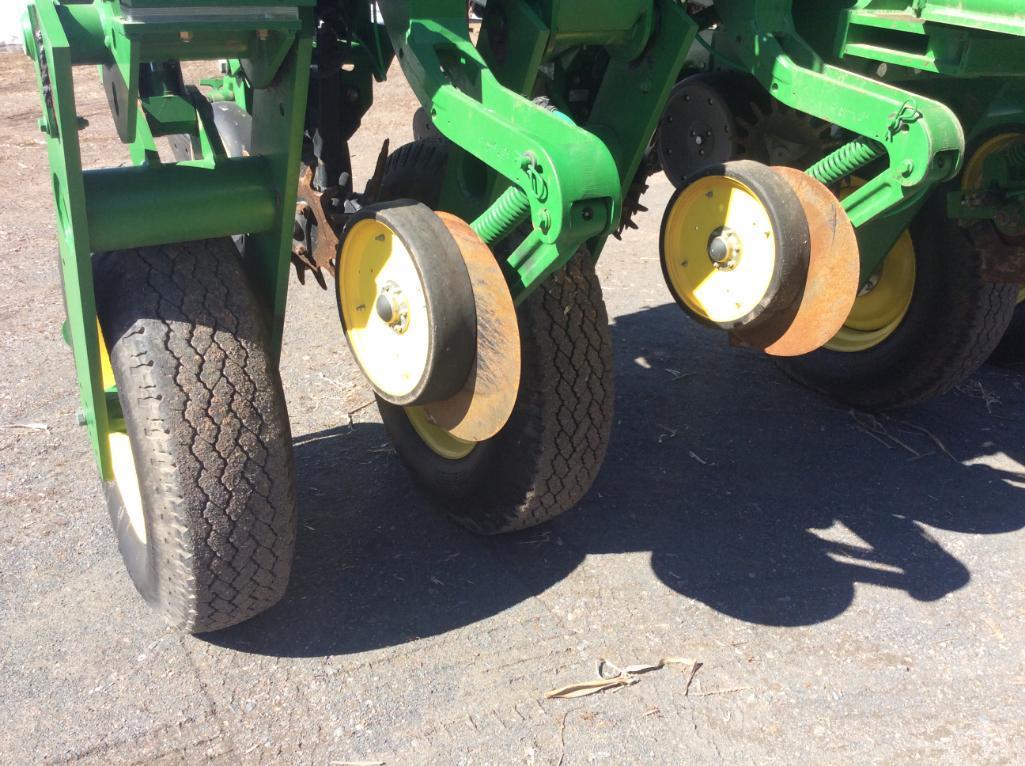 2013 John Deere 1770 NT Max Emerge XP 24-row corn planter; 30in spacing; 2-pt hitch; pneumatic down