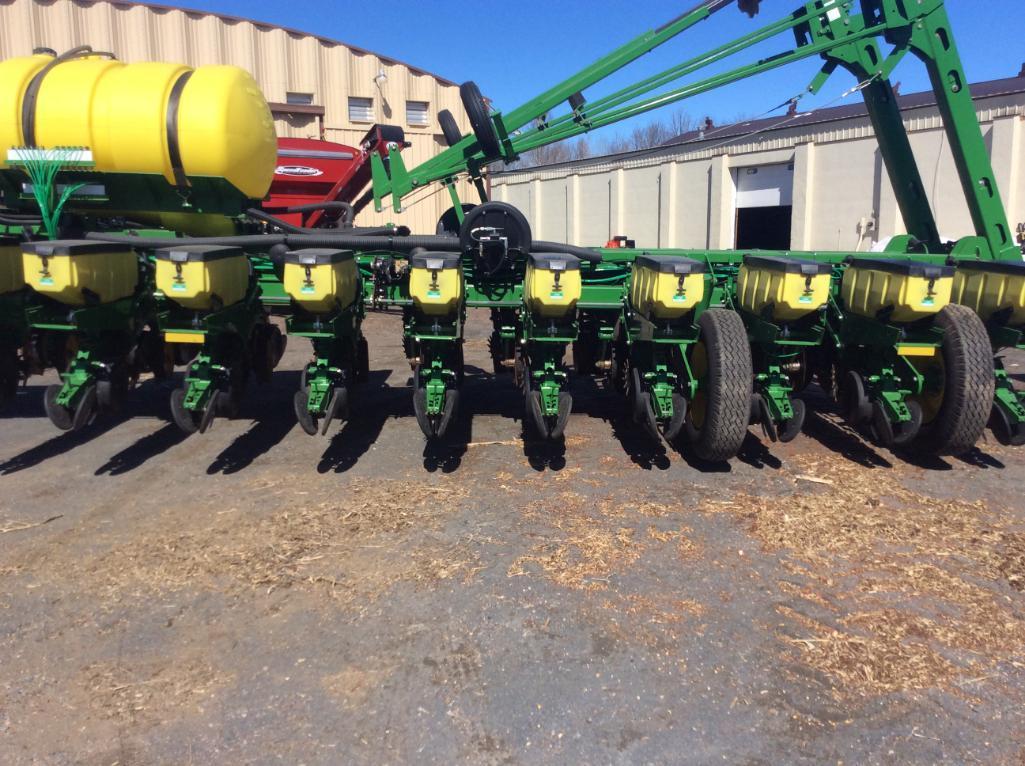2013 John Deere 1770 NT Max Emerge XP 24-row corn planter; 30in spacing; 2-pt hitch; pneumatic down