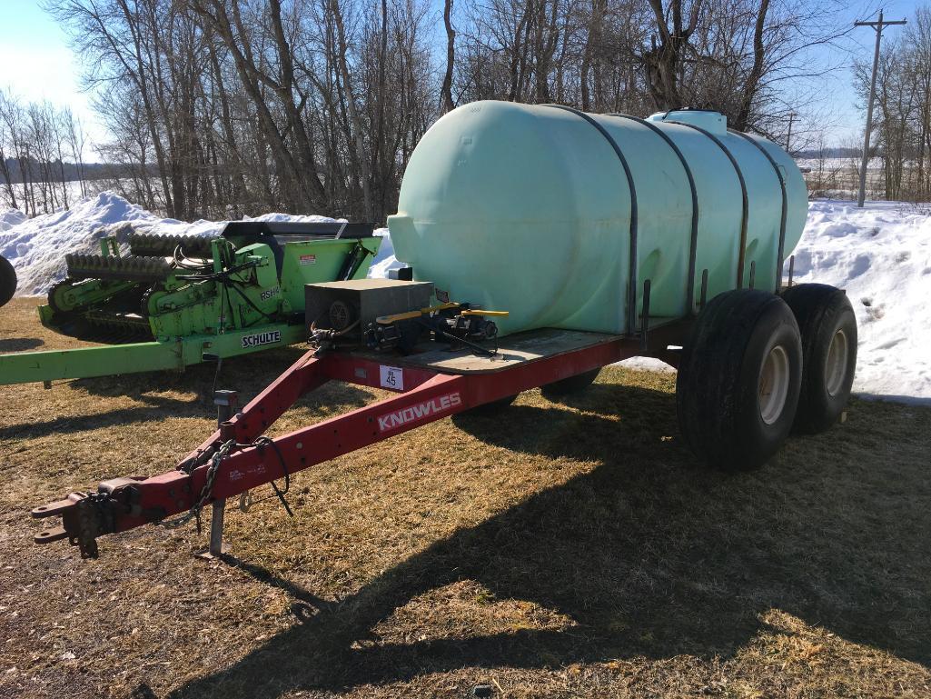 Knowles T-860-176 22,000 lb tandem axle wagon w/ 1,000-gallon plastic fertilizer tank; electric