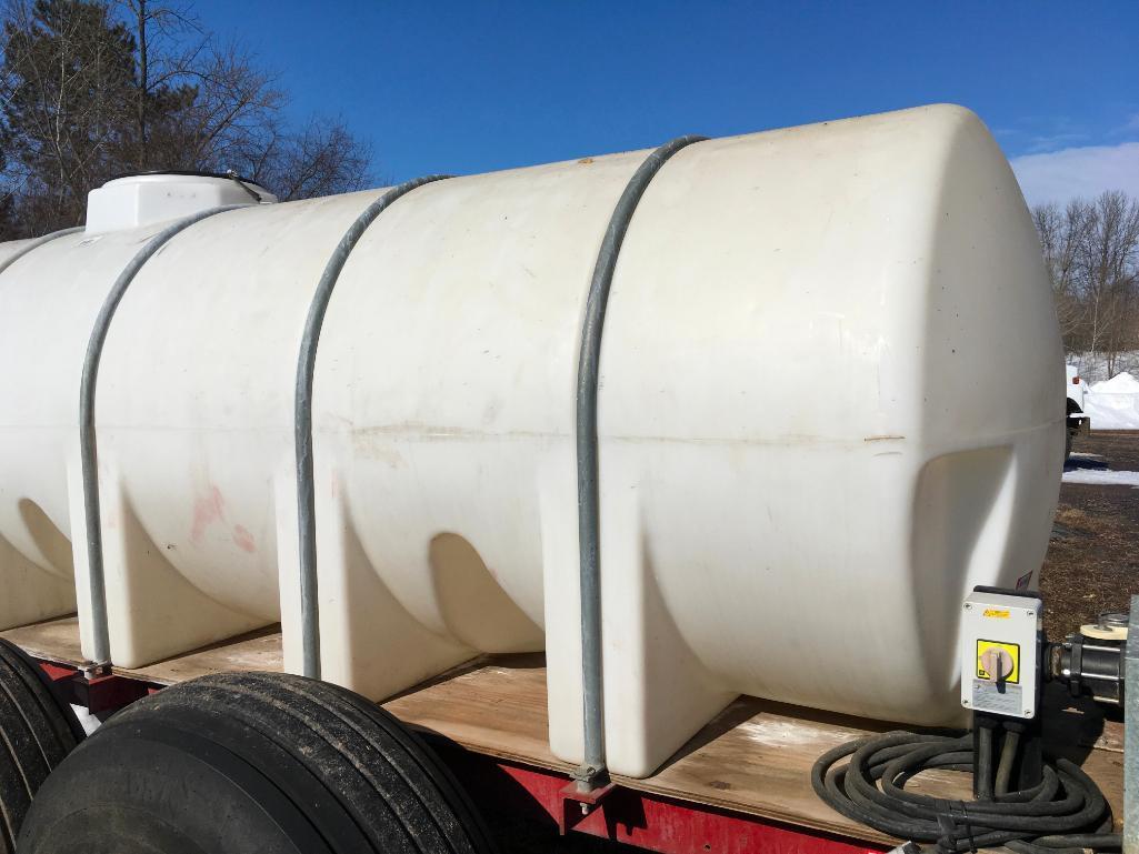 Knowles T-860-176 22,000 lb tandem axle wagon w/ 1,000-gallon plastic fertilizer tank; electric