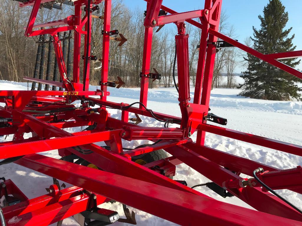 2013 Sunflower 6433 43ft soil finisher; walking tandem wheels; cushion disc gang; 6-bar spike