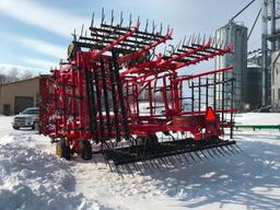 2013 Sunflower 6433 43ft soil finisher; walking tandem wheels; cushion disc gang; 6-bar spike