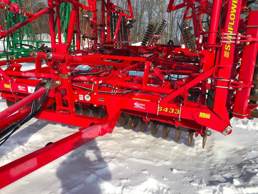 2013 Sunflower 6433 43ft soil finisher; walking tandem wheels; cushion disc gang; 6-bar spike