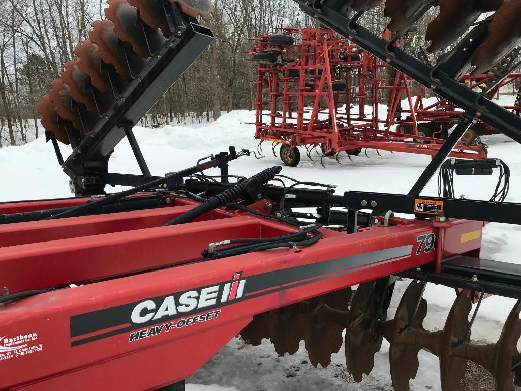 2009 Case IH 790 27ft heavy duty offset disk; hyd fold; 28in notched front blades; 10 1/2in spacing;