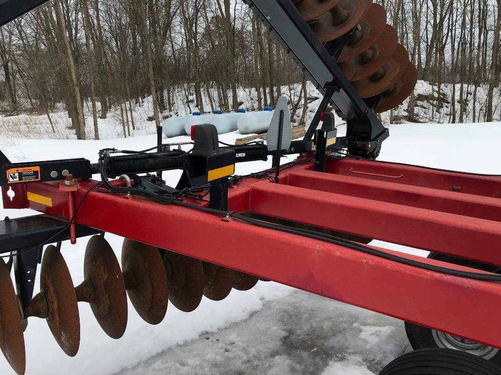 2009 Case IH 790 27ft heavy duty offset disk; hyd fold; 28in notched front blades; 10 1/2in spacing;