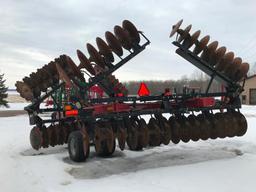 2009 Case IH 790 27ft heavy duty offset disk; hyd fold; 28in notched front blades; 10 1/2in spacing;