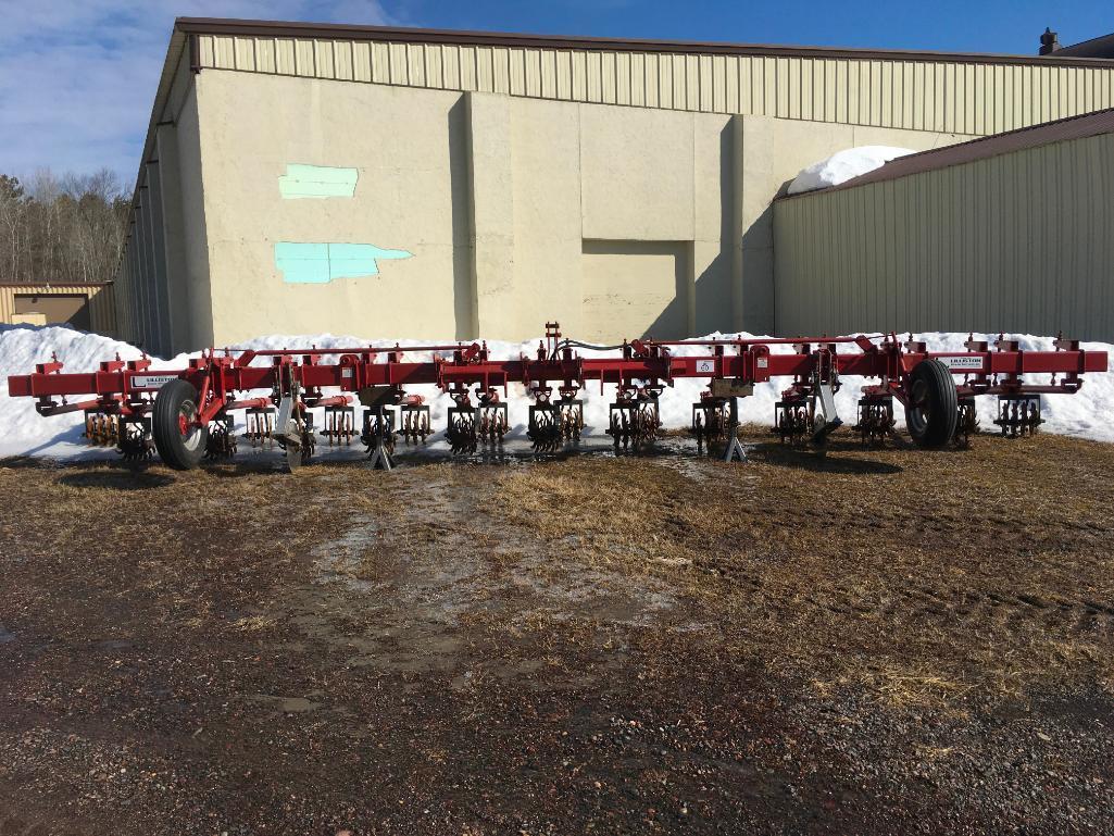 Lilliston 12-row 3pt mount rotary cultivator; 30in spacing; 3-spider units & 4-spider outside units;