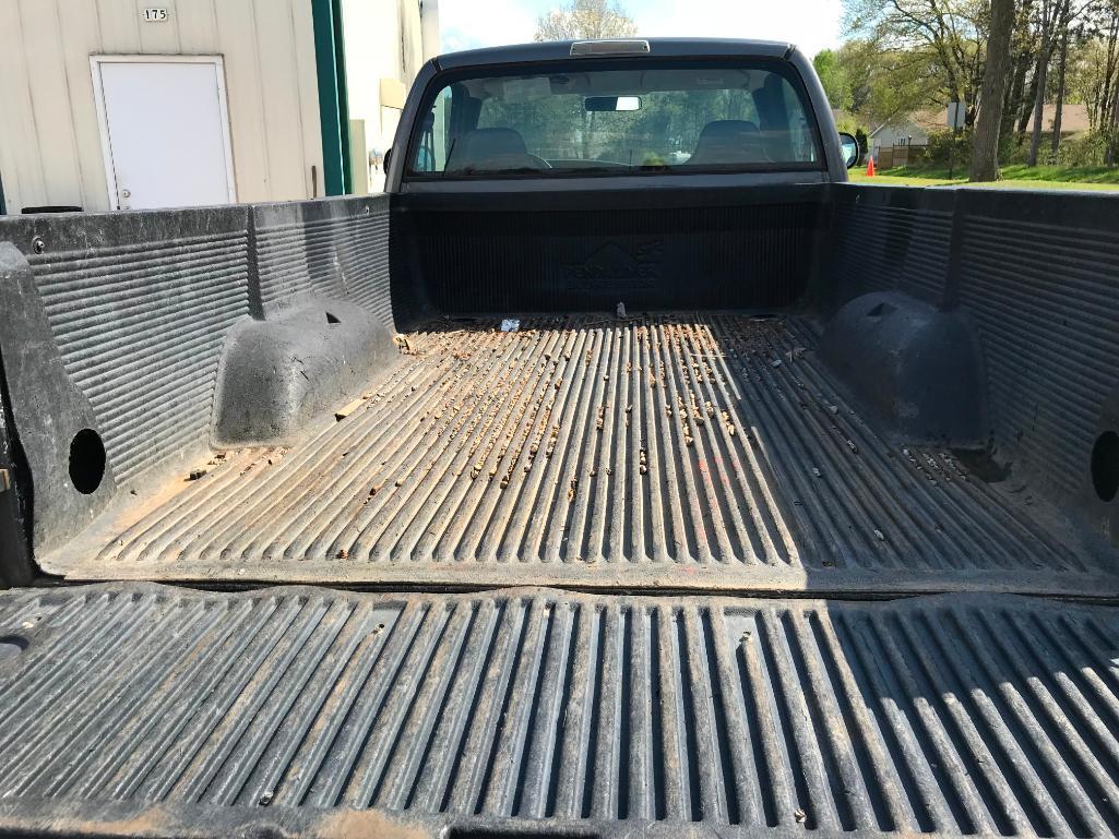 (TITLE) 2002 Dodge Ram 2500 pickup truck; 2x4; V-8 gas; auto; 8ft box; 149,485 miles; vin