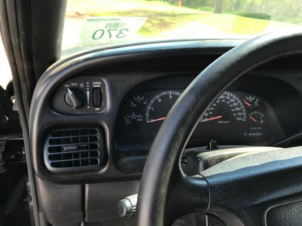 (TITLE) 2002 Dodge Ram 2500 pickup truck; 2x4; V-8 gas; auto; 8ft box; 149,485 miles; vin