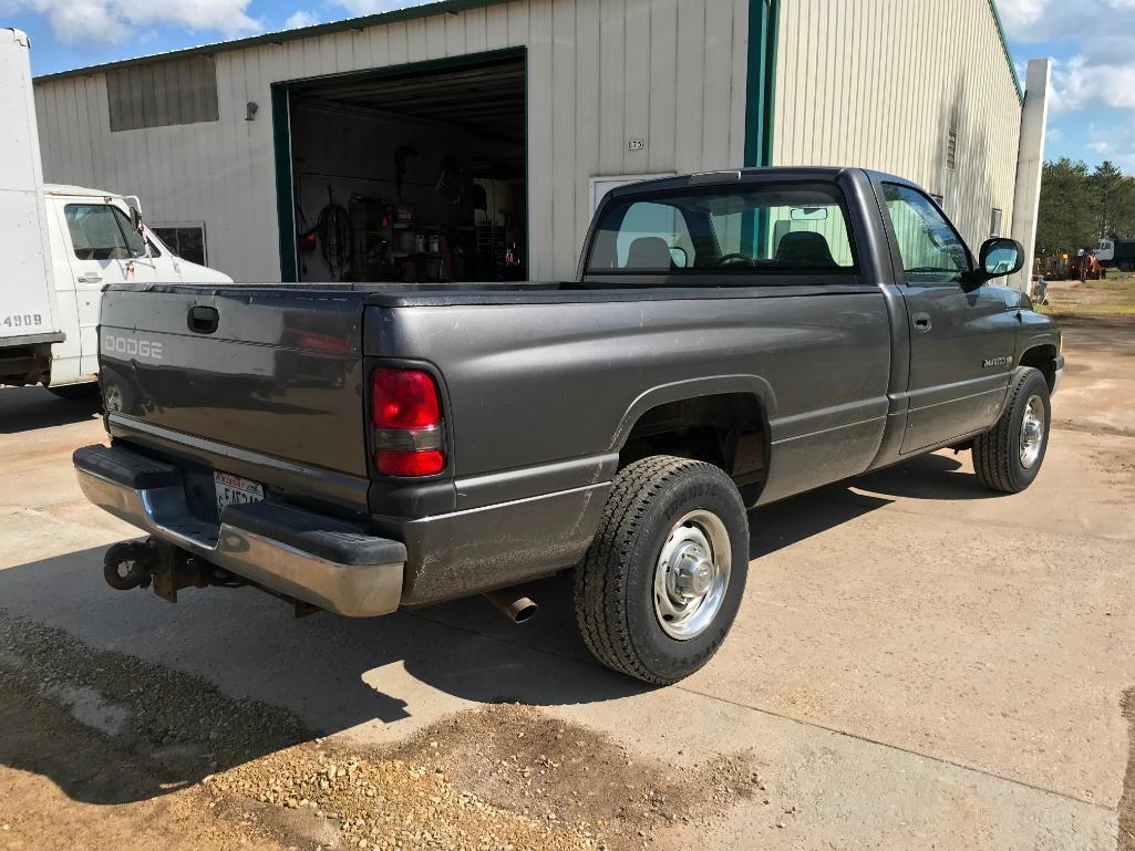 (TITLE) 2002 Dodge Ram 2500 pickup truck; 2x4; V-8 gas; auto; 8ft box; 149,485 miles; vin